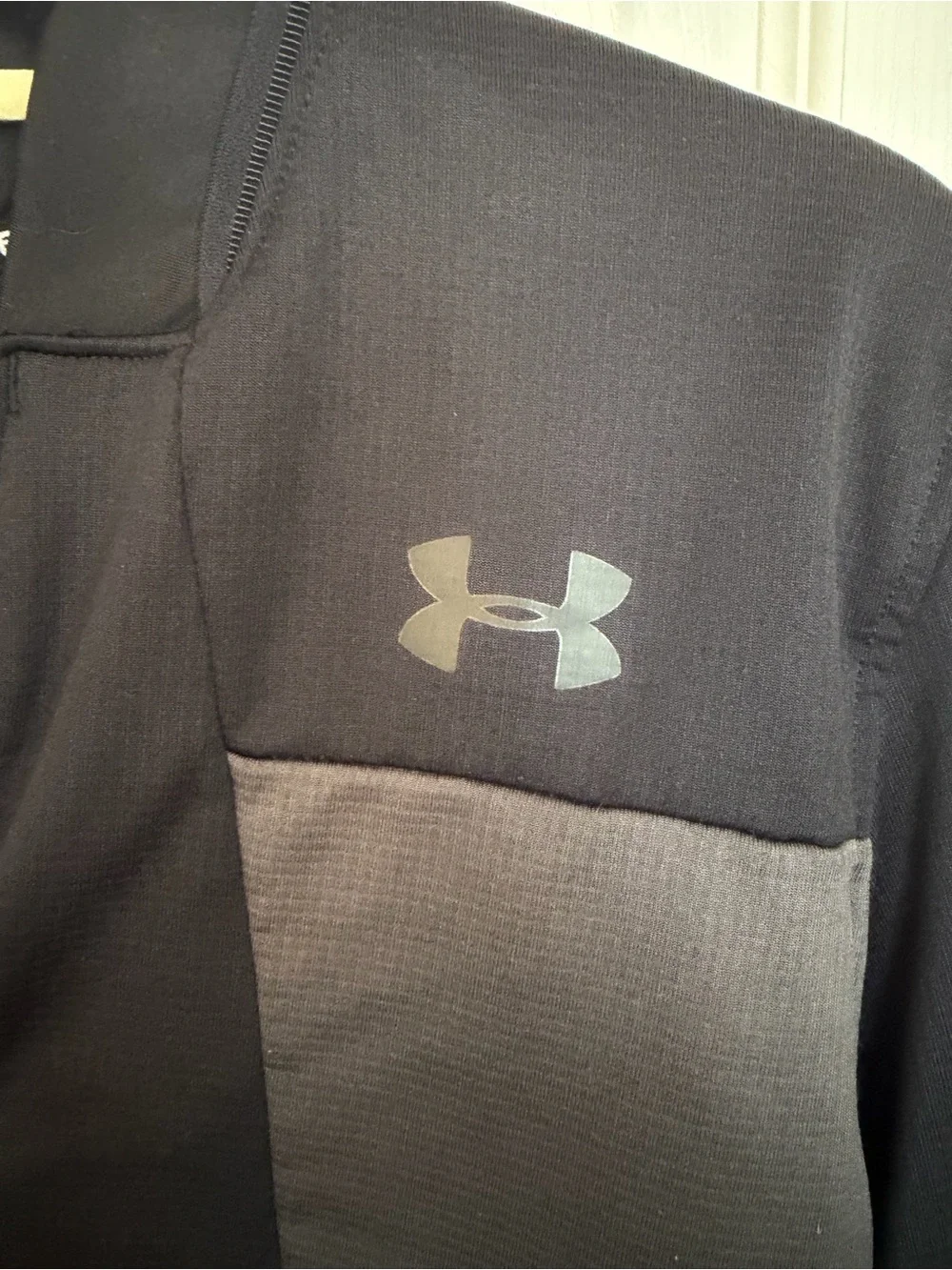 Under Armour Men’s Black & Gray Quarter-Zip Performance Pullover